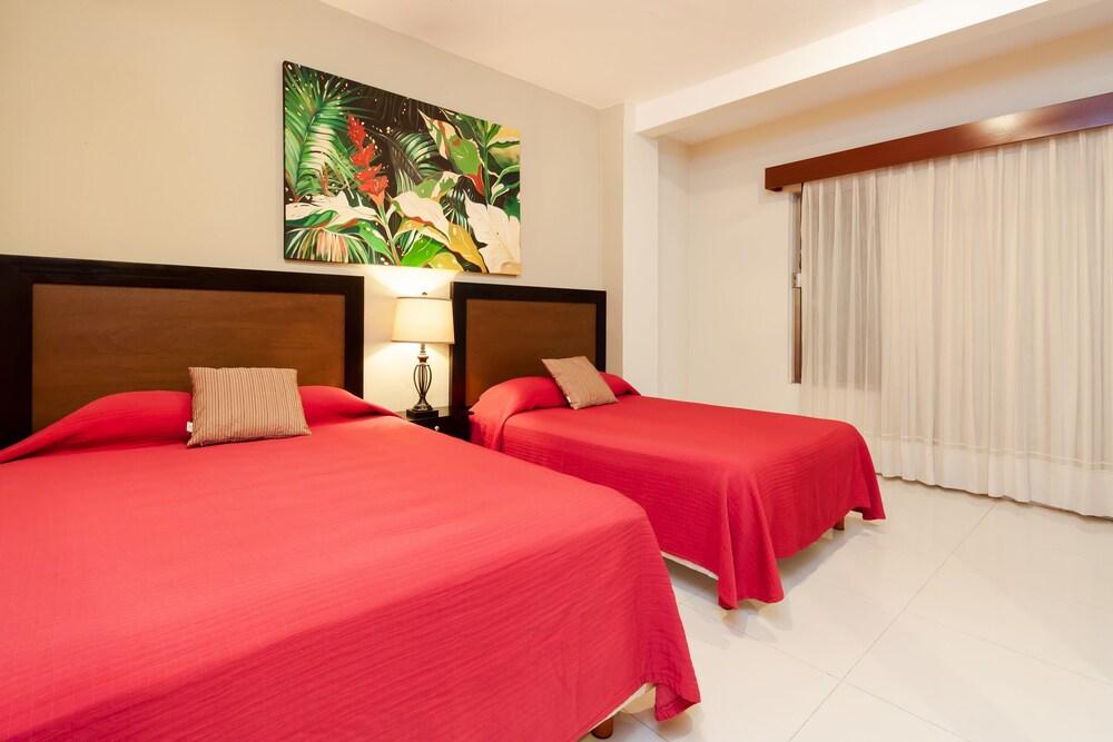 Encanto Riviera Condo Hotel Playa del Carmen Esterno foto