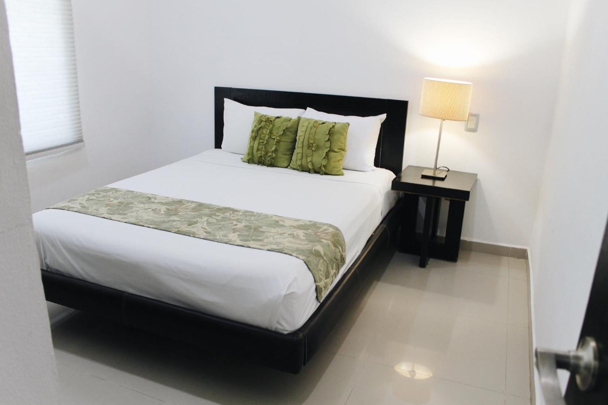 Encanto Riviera Condo Hotel Playa del Carmen Esterno foto