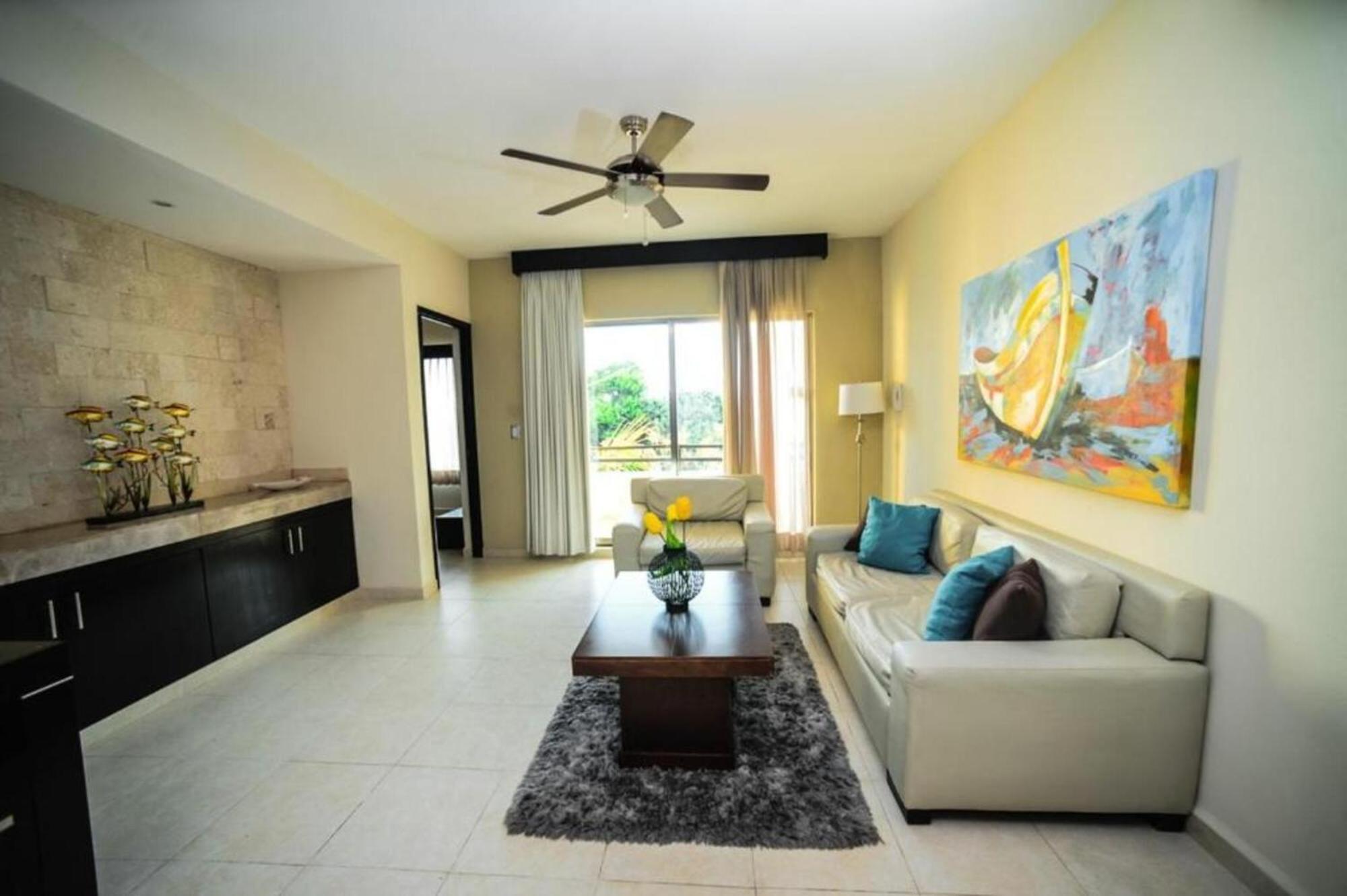 Encanto Riviera Condo Hotel Playa del Carmen Esterno foto