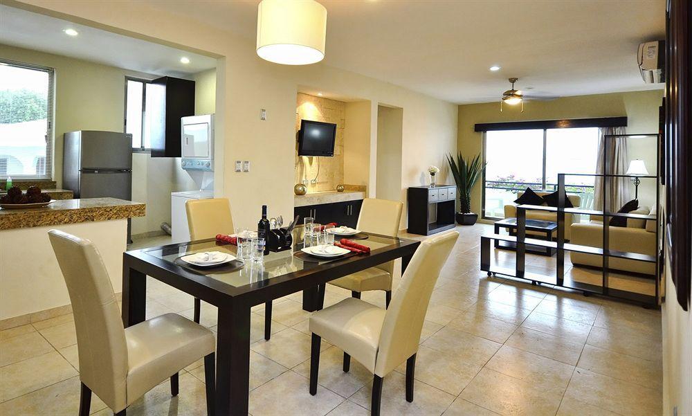 Encanto Riviera Condo Hotel Playa del Carmen Esterno foto