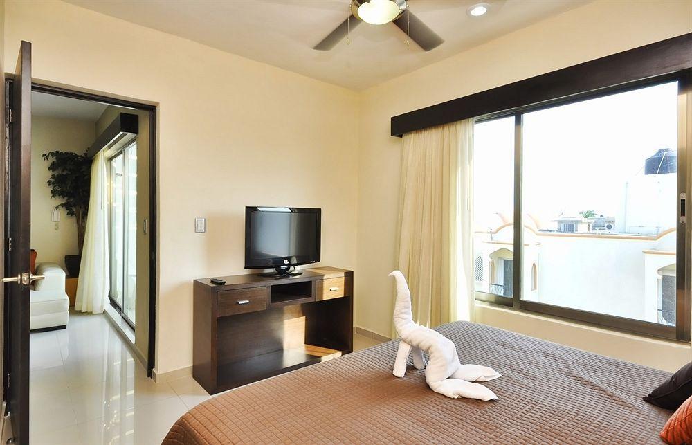 Encanto Riviera Condo Hotel Playa del Carmen Esterno foto