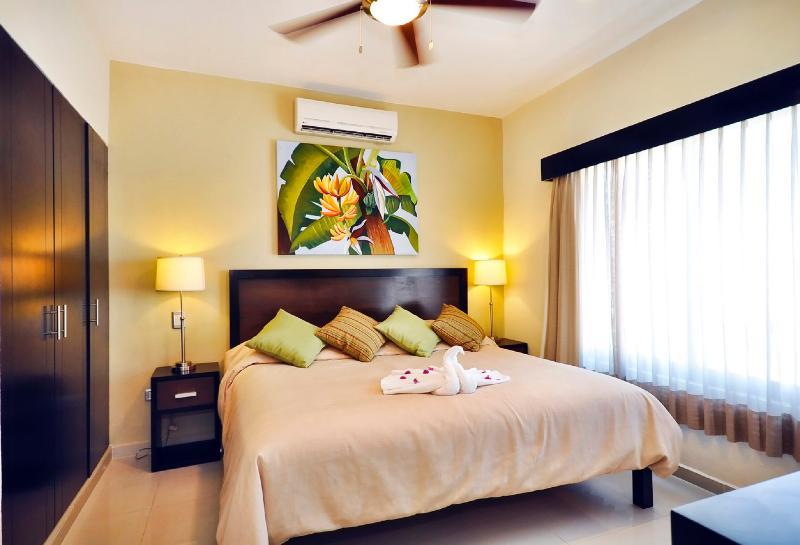 Encanto Riviera Condo Hotel Playa del Carmen Esterno foto